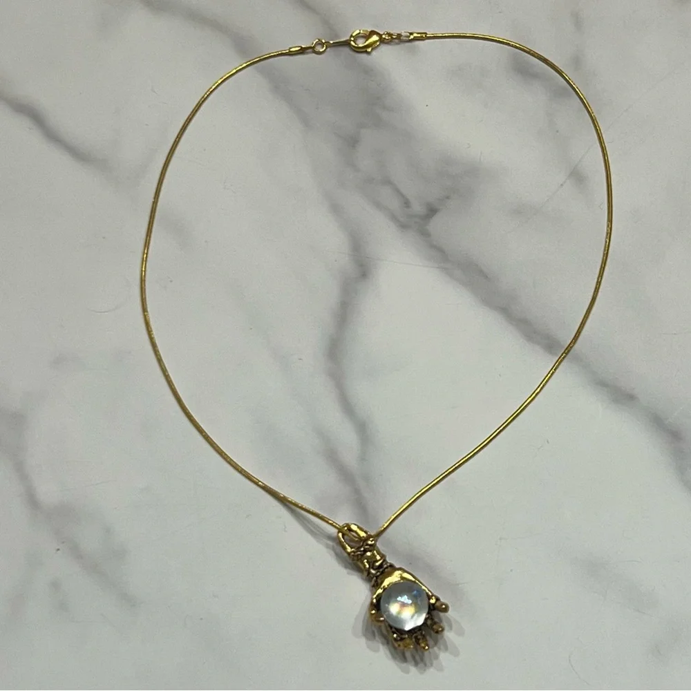 Vintage Fortune Teller’s Crystal Ball Necklace Hand Cradling Orb Pendant Withcy - Picture 2 of 5